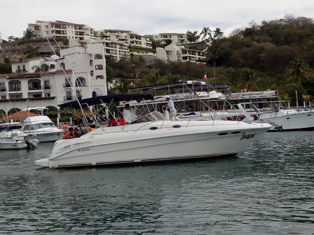BARCOS EN HUATULCO
